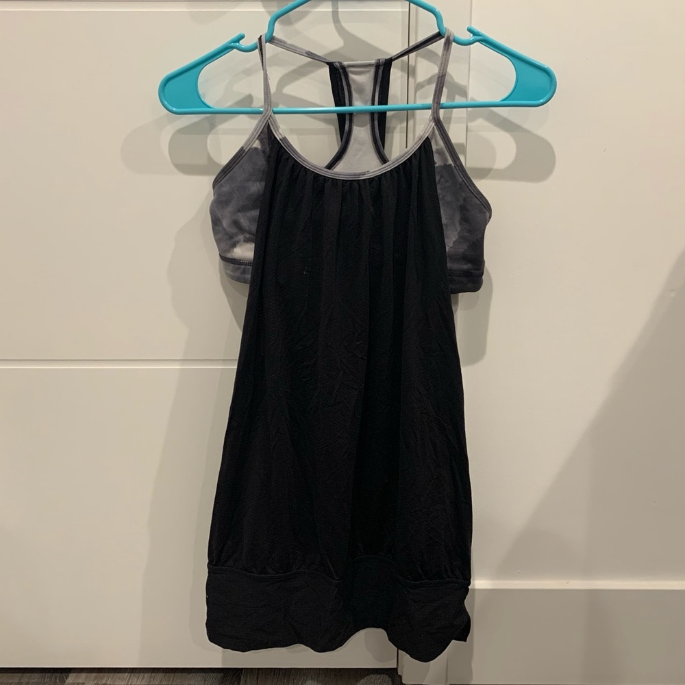 Lululemon no limits tank with built in bra